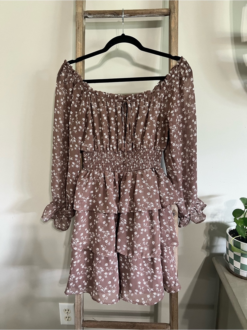 Harper & Ivy Floral Off-Shoulder Tiered Long Sleeve Dress